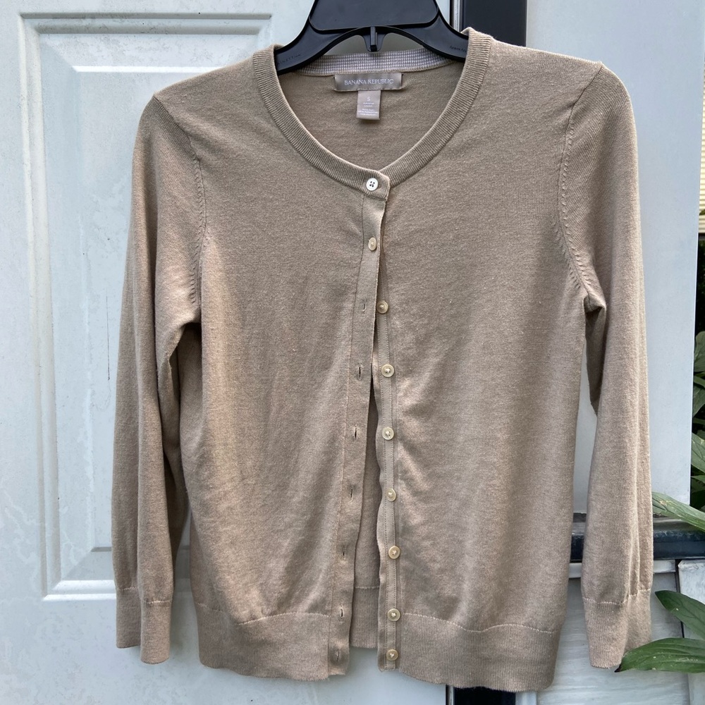 🌸Banana Republic Anna cardigan size small